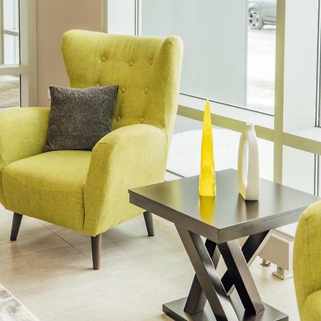 Bright & Comfortable Oakbrook 2Br Apt Free Parking - Ob 1 Appartement Oakbrook Terrace Buitenkant foto